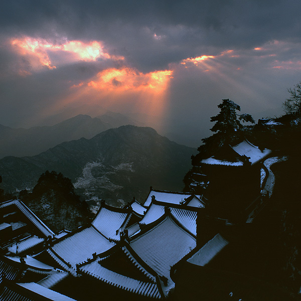 余光